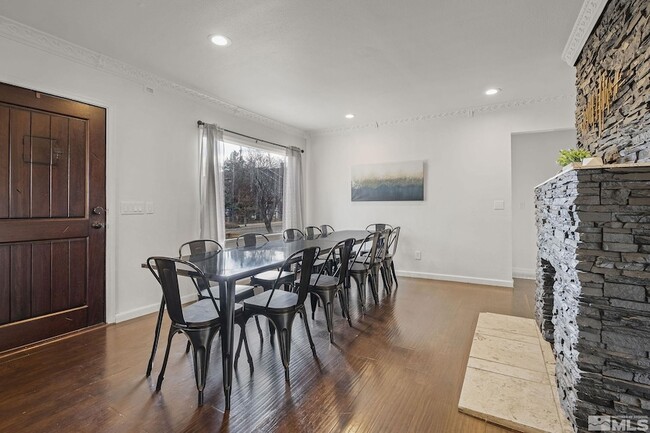 Photo - 125 Caliente St