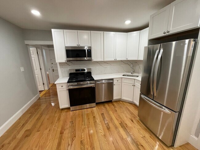 Photo - 5 Mossland St