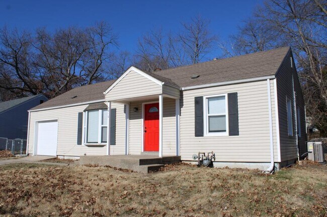 Photo - 3910 NE Vivion Rd