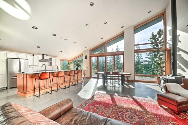Photo - 5bd/3.5ba Monroe Home