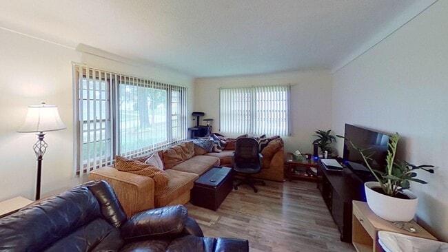 Photo - Brick 1 BR 1 BA duplex with hardwood floors in nice residential neighborhood