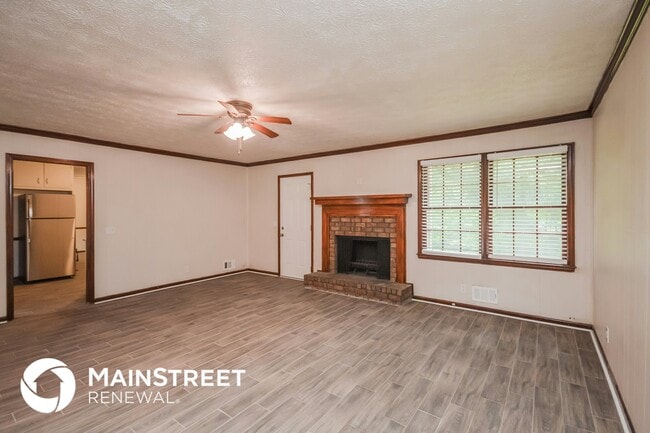 Photo - 2245 Pinewood Dr