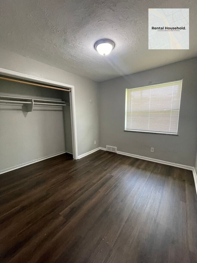 Photo - Beautiful 3 Bedroom Ranch~ Corner Lot!