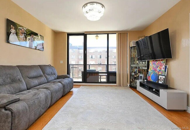 Photo - 63-36 99th St Unit 5E