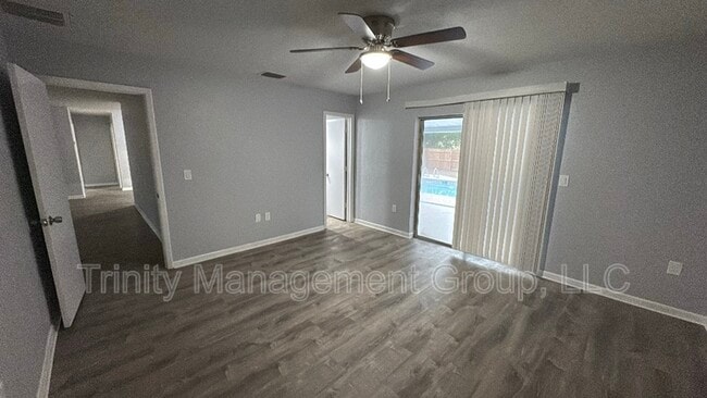 Photo - 12275 Linden Dr