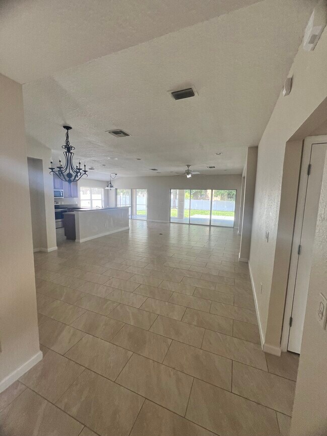 Photo - 4310 SW 57th Ave