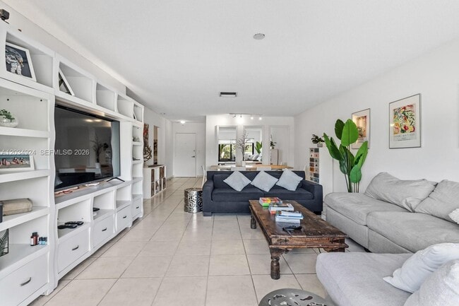 Photo - 575 Crandon Blvd Unit 413