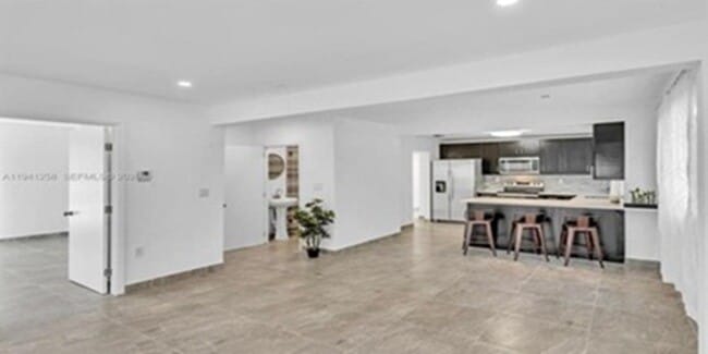 Photo - 211 SE 9th St