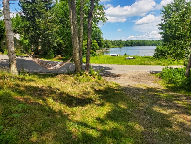 Photo - 300 Camelot Shore Dr