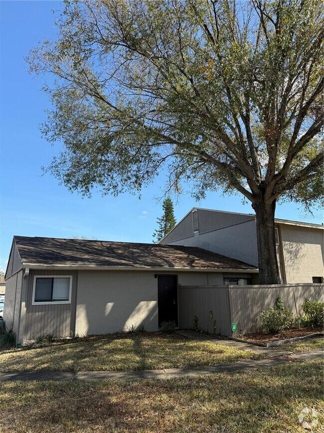 Building Photo - 8608 Lake Isle Dr Rental