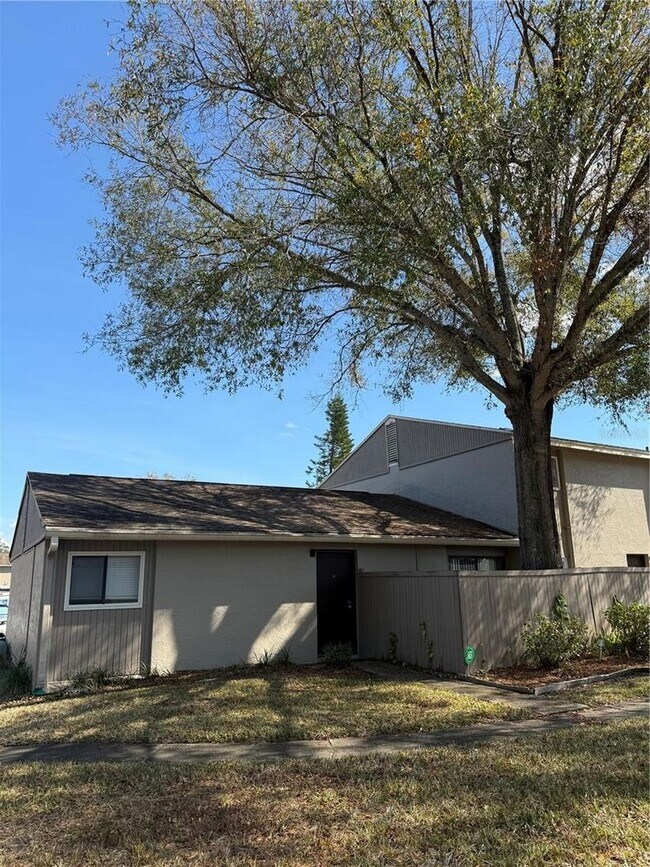 Photo - 8608 Lake Isle Dr House