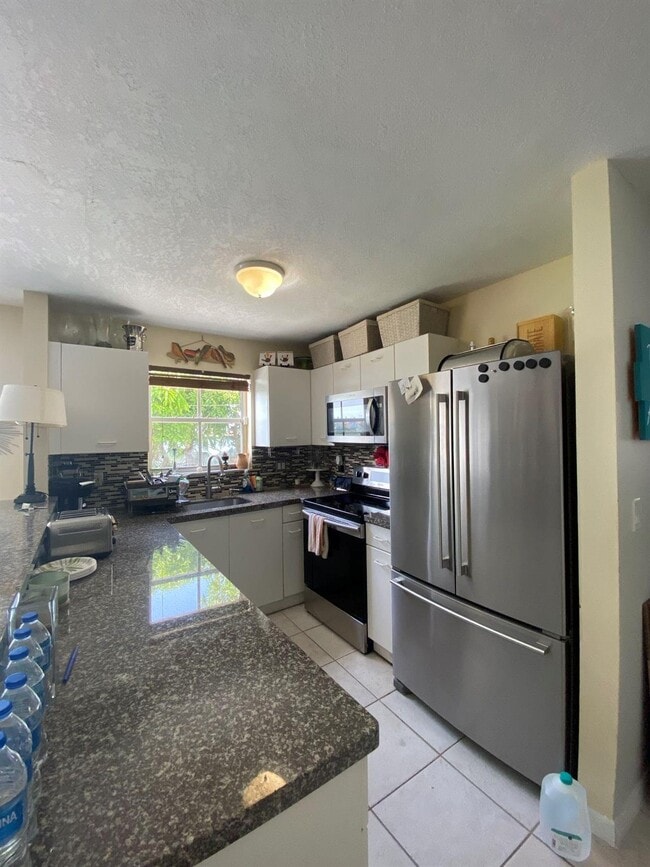 Building Photo - 6723 Bayfront Dr Rental