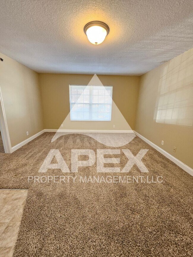 Photo - MOVE-IN SPECIAL,NO RENT TIL APRIL 1ST! - AVALON APARTMENT HOMES---NICE 3BD - 1BA Apartment off To... Unit 1311