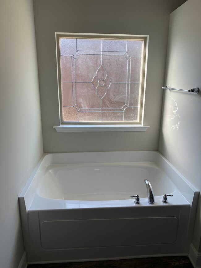 Photo - 6501 Jacaranda Dr NW