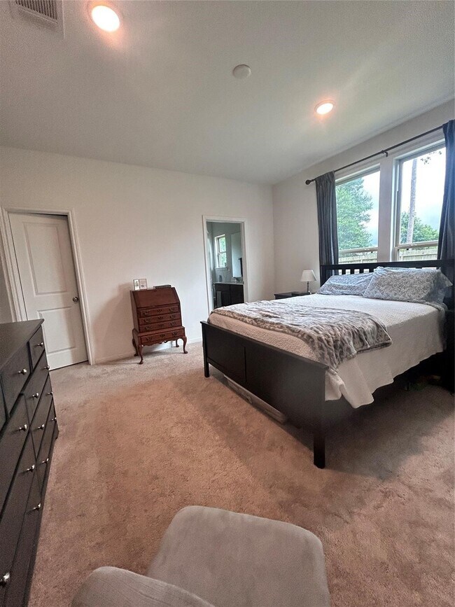 Photo - 118 Ashwood Glade Dr