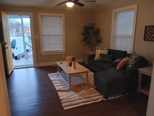 Photo - 214 McGarity St Unit SI ID1234773P