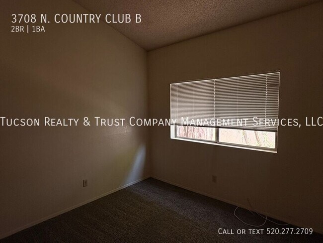3708 N Country Club Rd
