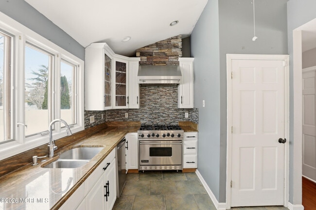 Photo - 1057 Savannah St