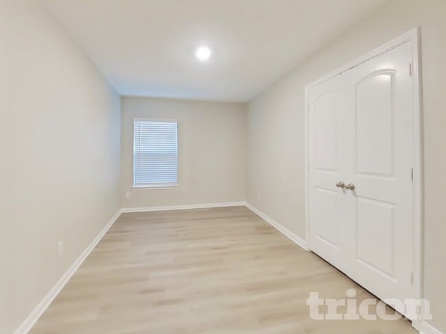 Photo - 23048 Shakespeare Dr