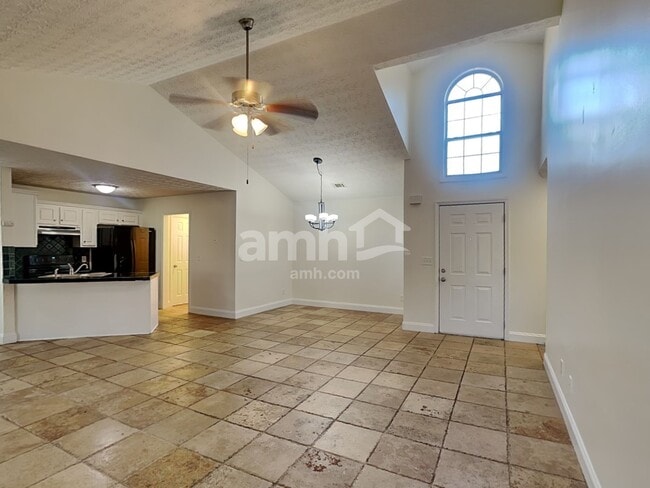 Photo - 677 New England Way