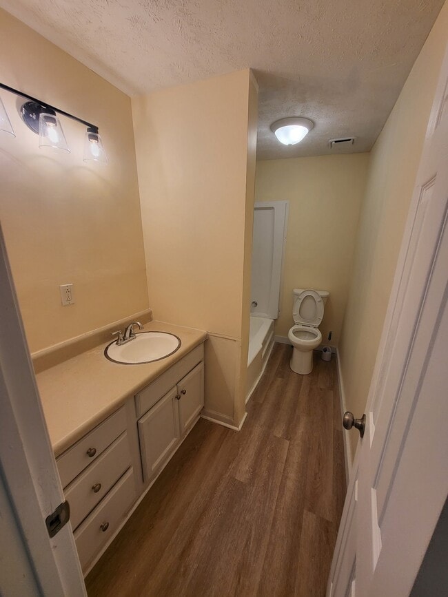 Photo - 1410 N 12th Ave
