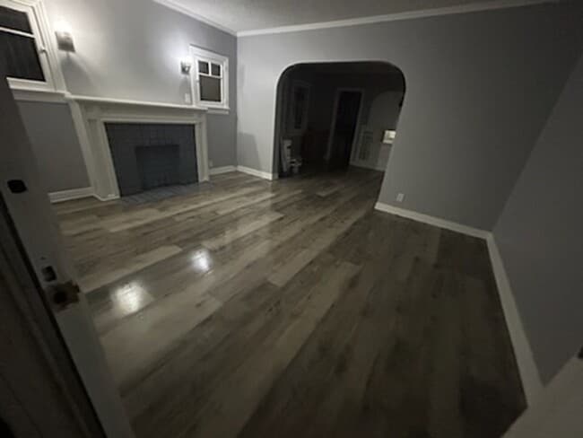 Building Photo - 1439-1441 West 53rd St. Unit 1441