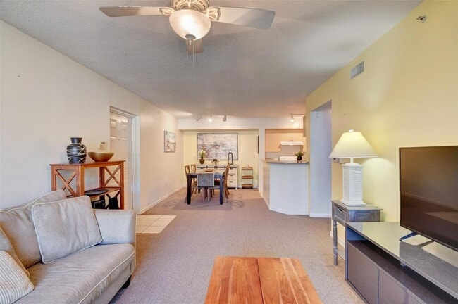 Photo - 703 Villa Cir Unit 703