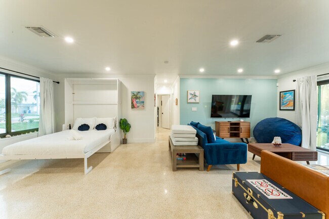 Photo - 731 SE 5th Ave