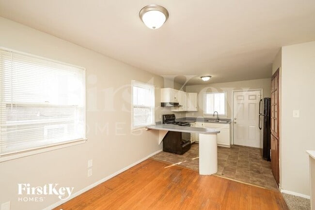 Photo - 8308 E 35th Pl