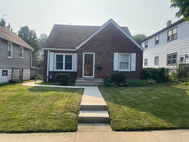 Building Photo - 67th Street Rental