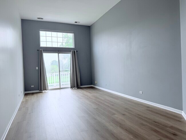 Photo - 1146 Bristol Ln Unit 1146