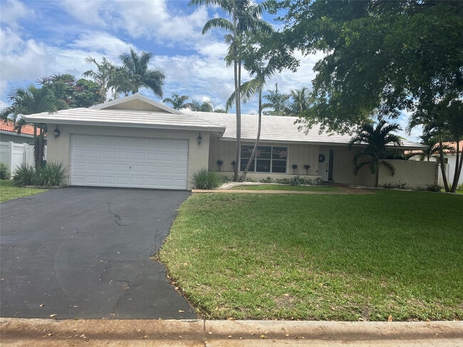 Building Photo - 10734 NW 17th Manor