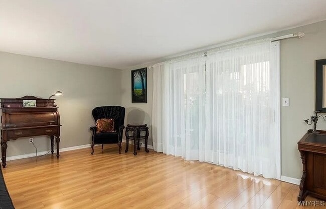Photo - 110 Groton Dr