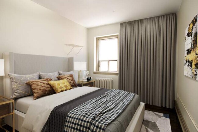 Photo - 1650 Bathurst St