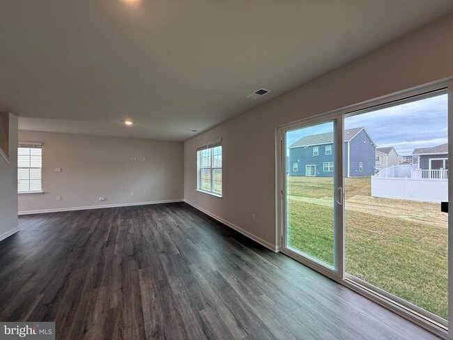 Photo - 345 Anconas Blvd