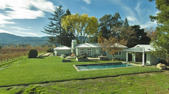 Photo - 555 Zinfandel Ln