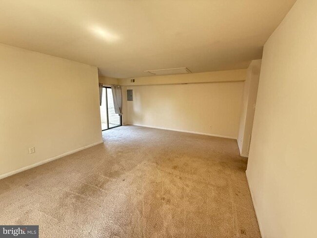 Building Photo - 8415 Benecia Ct