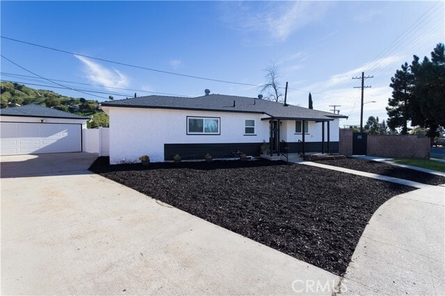 Photo - 8330 Glenoaks Blvd