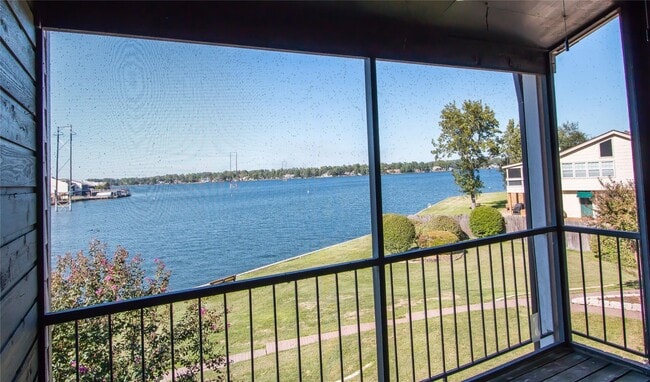 Photo - 202 Lakeview Terrace Unit H