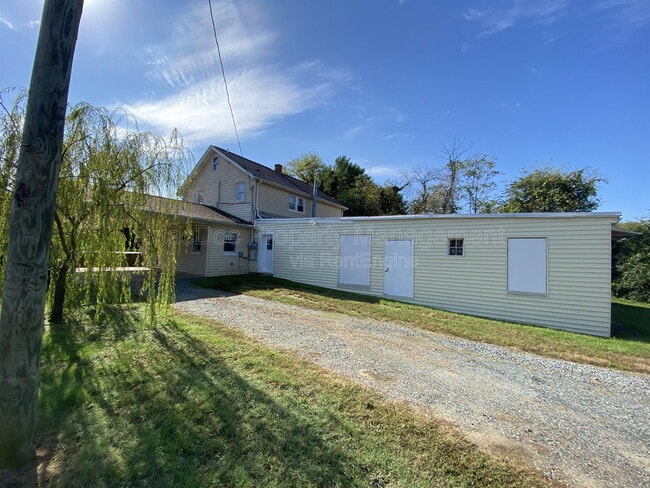 Photo - 601 Forbes St