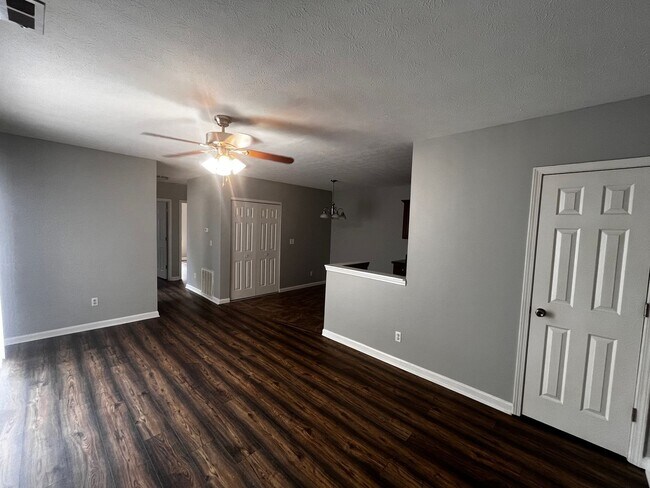 Photo - 3600 Hillcross Dr Unidad 3600 Hillcross Dr -  1