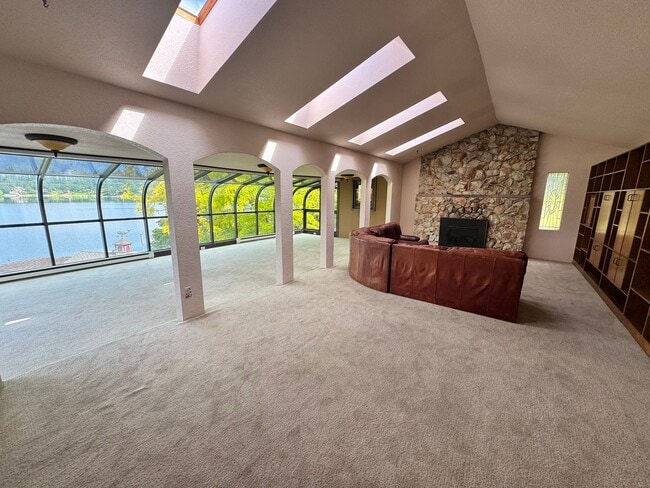 Photo - 12224 Nyanza Rd SW