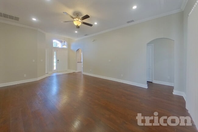Photo - 15206 Markham Dr
