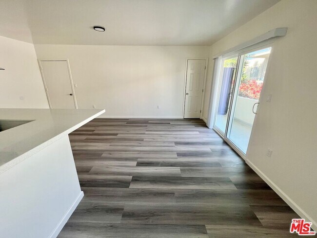 Photo - 1426 Orange Grove Ave Unidad 9