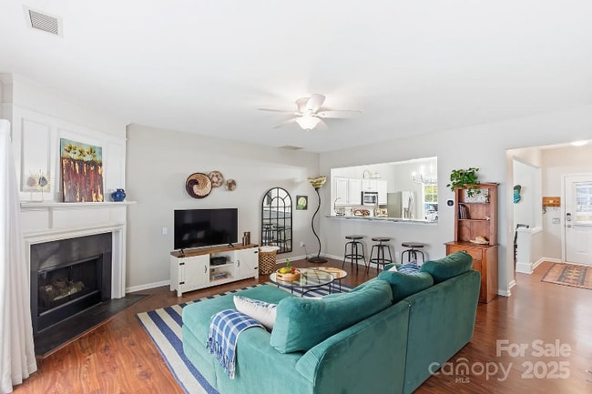 Photo - 6728 Rothchild Dr