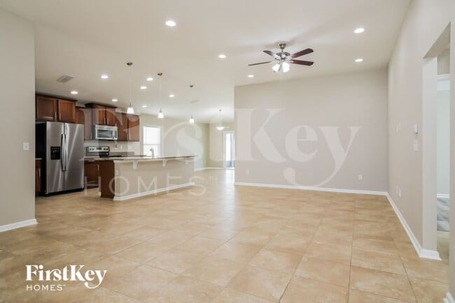 Photo - 1889 High Prairie Ln