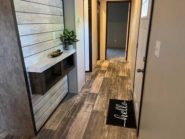 Photo - 111 Peggy St