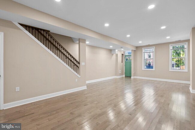 Photo - 1641 4th St NW