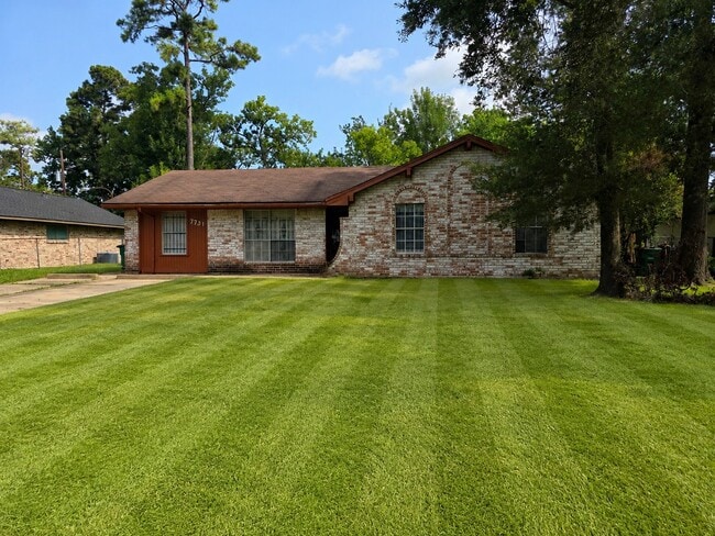 Building Photo - 7731 Melanie St