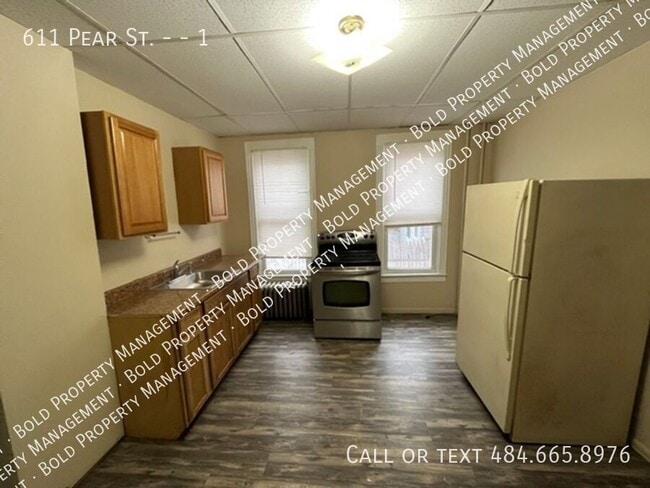 Photo - 611 Pear St Unit 1